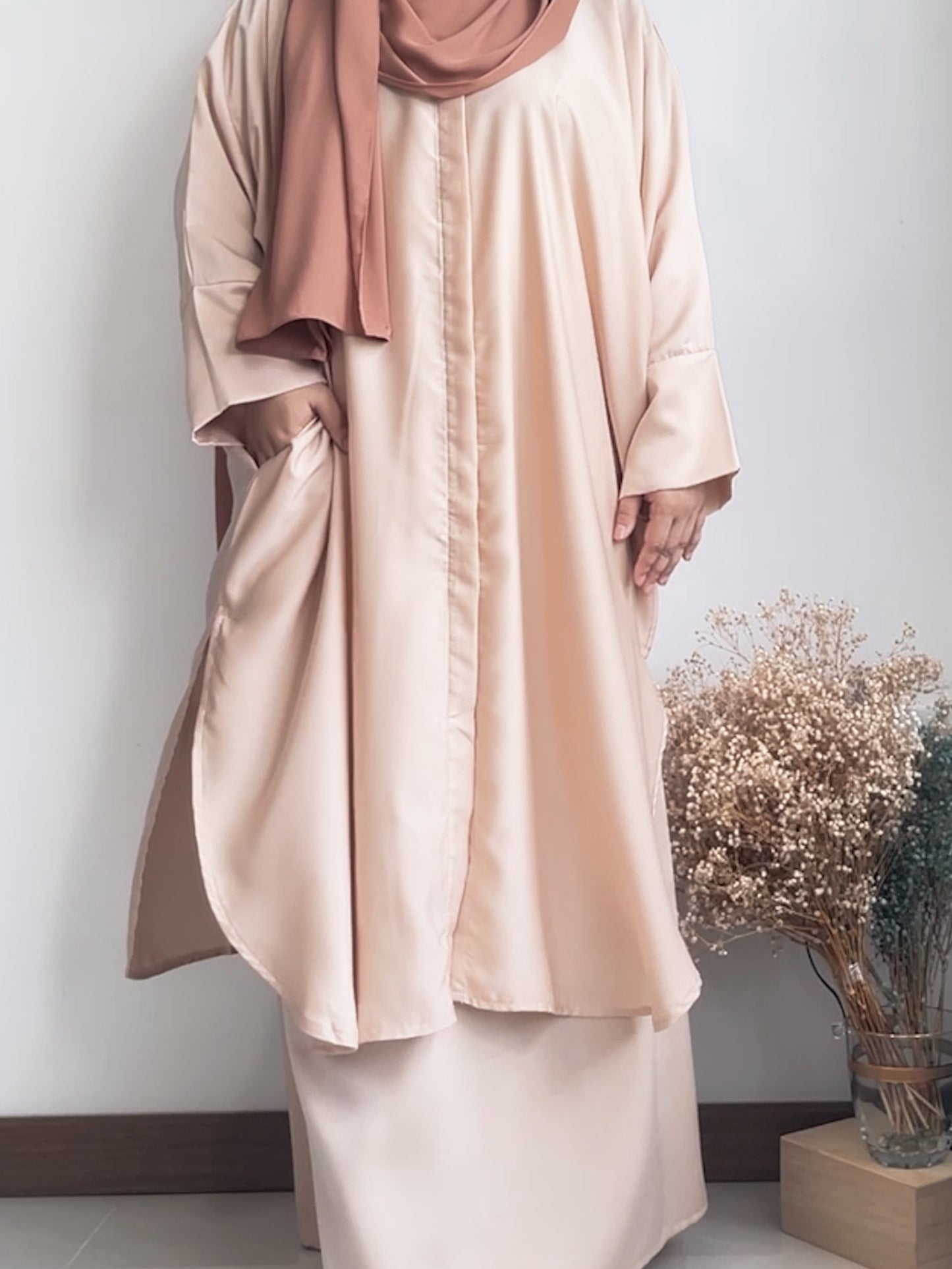 Zeyna Kaftan Tunic Set in Macadamia