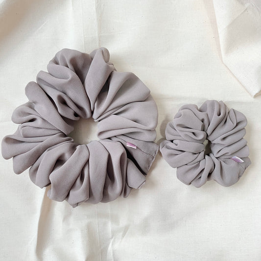 Chiffon Scrunchie Set in Chelsea Grey