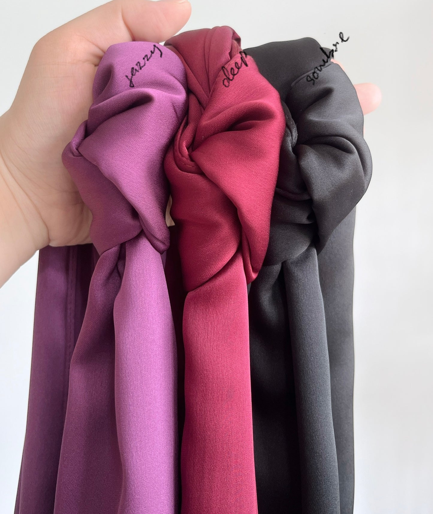 Helwa Shawl (Matte Satin)